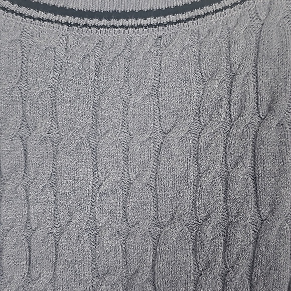 Haute Monde Junior's Small Black/Gray V-Neck Sweater Vest - Picture 7 of 7